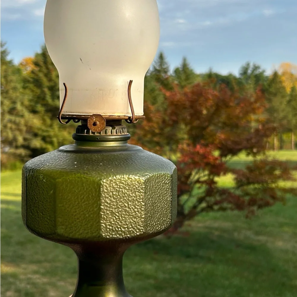 Vintage P & A Risdon Green Glass Oil Lamp Base With Burner And Chimney - Picture 12 of 13